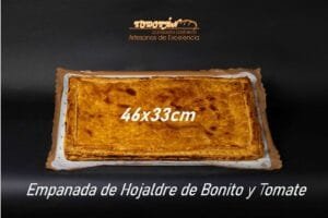 Empanda bonito y tomate